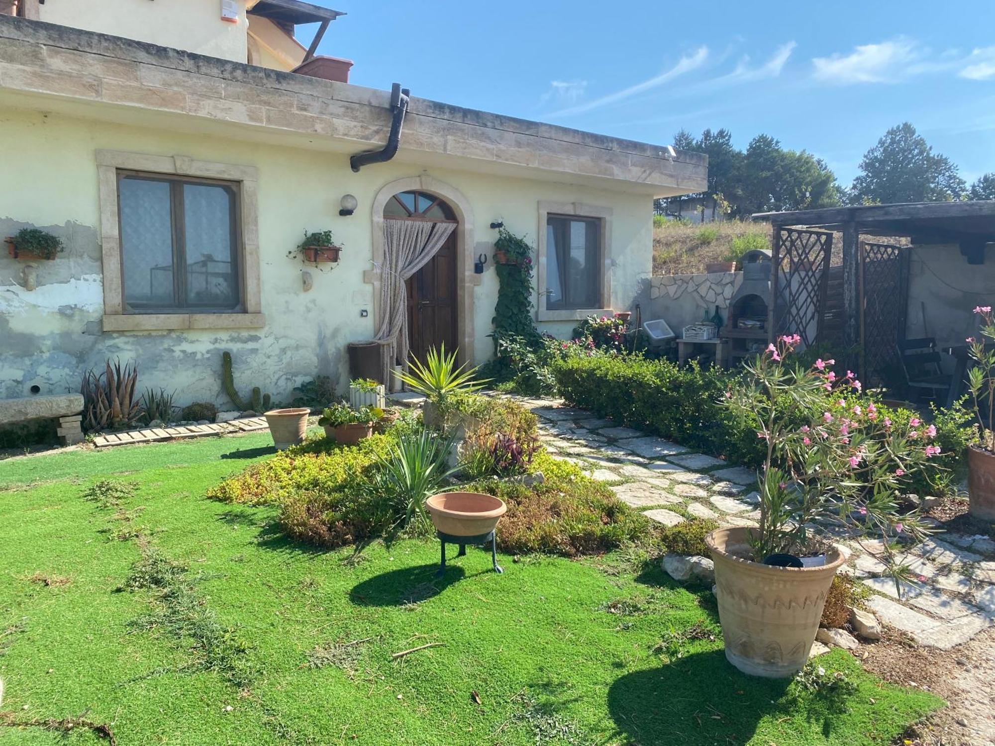 Villa Radiosa Gravina in Puglia Exteriör bild